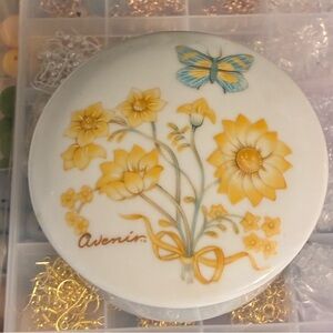 Keep Storage Ceramic Container Avenir Mary Kay